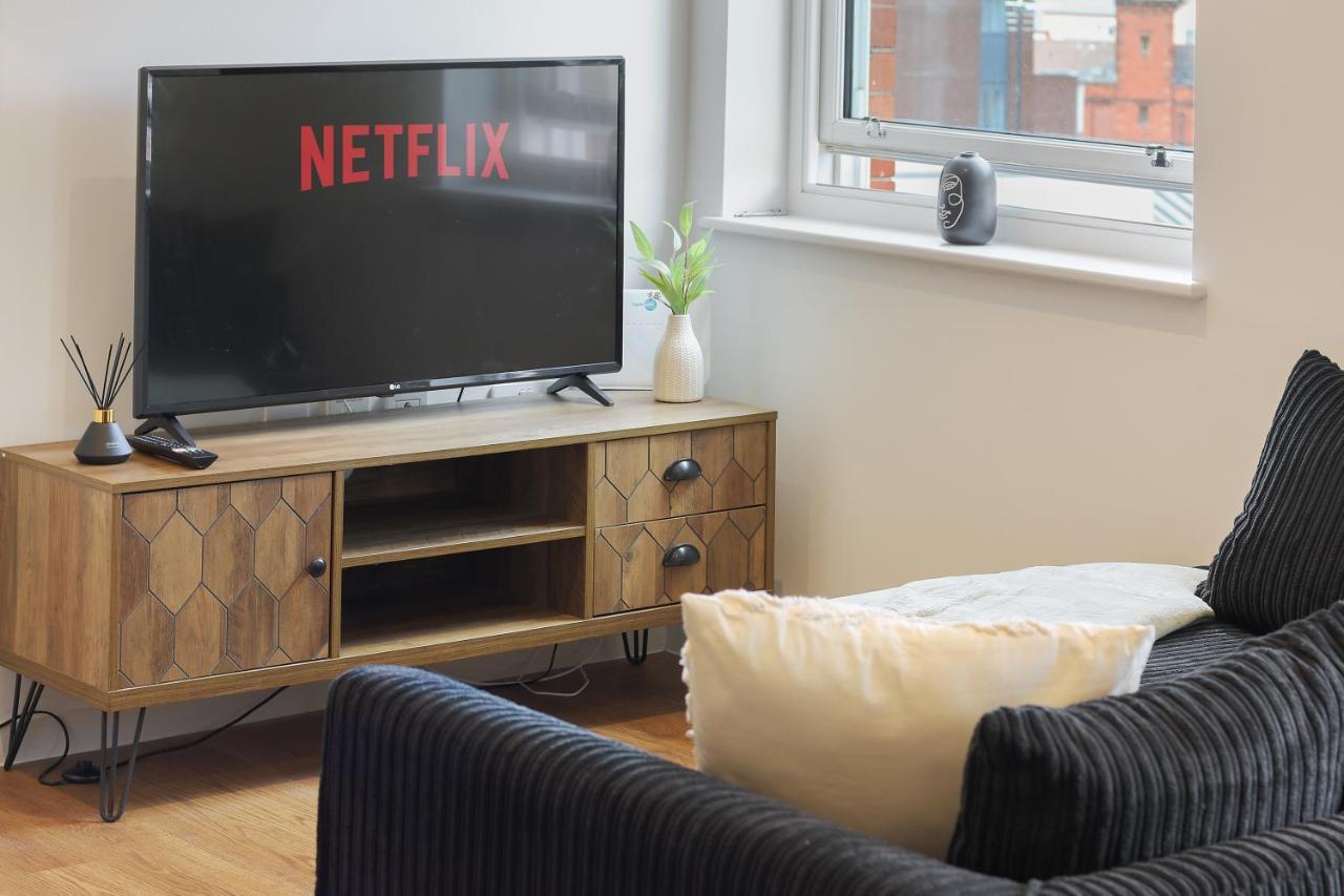 Modern 2-Bed Apartment, Free Parking, City Centre, Netflix & Pet Friendly - Hosted By Stay Host Save Sheffield Exterior photo