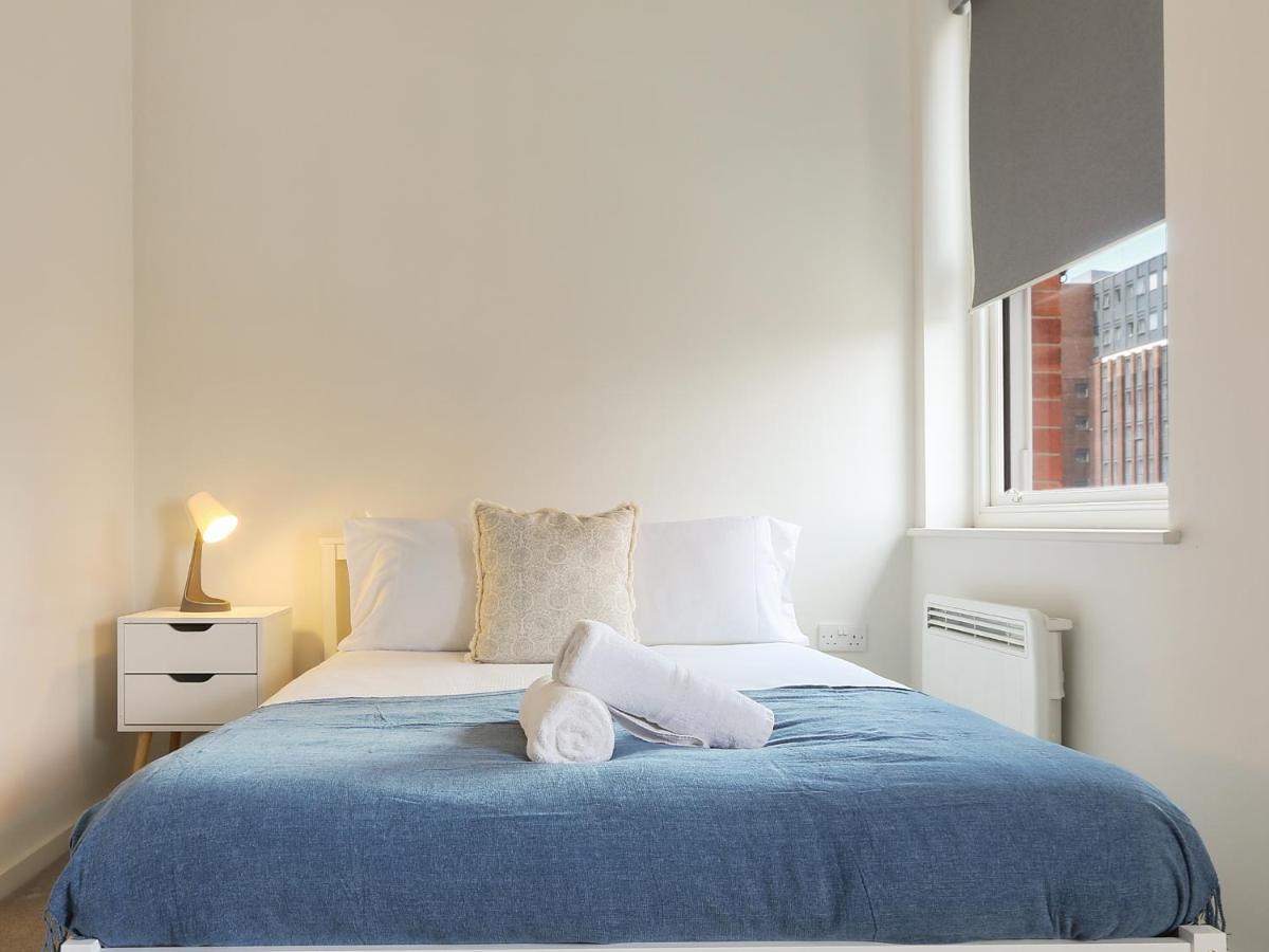 Modern 2-Bed Apartment, Free Parking, City Centre, Netflix & Pet Friendly - Hosted By Stay Host Save Sheffield Exterior photo